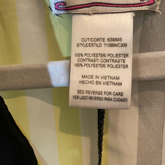 Soulmates sheer top. Great with canine - Picture 4 of 4